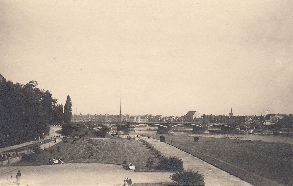 Neues Königsufer
