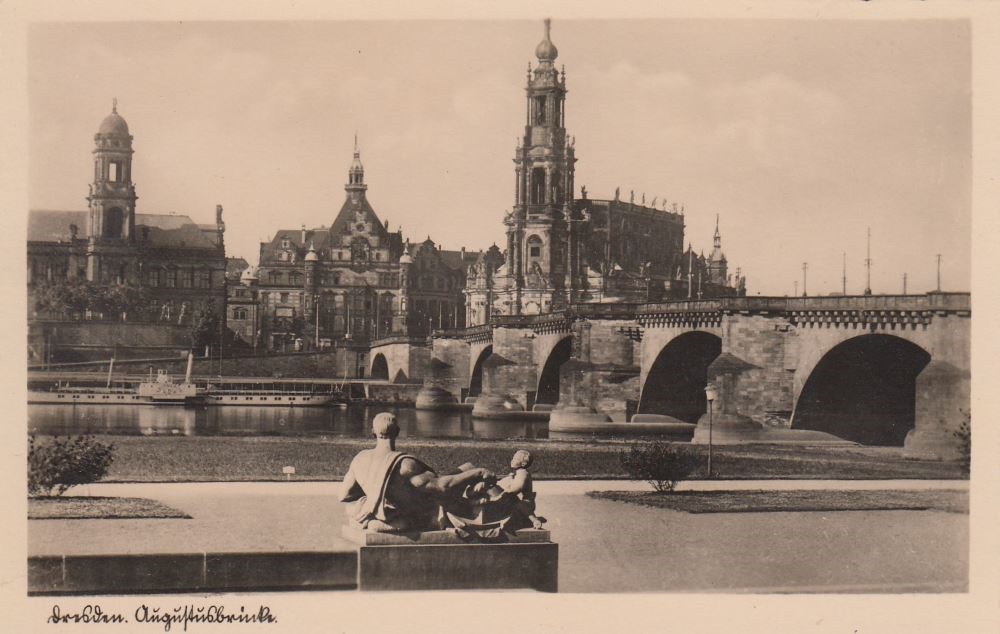 Neues Königsufer