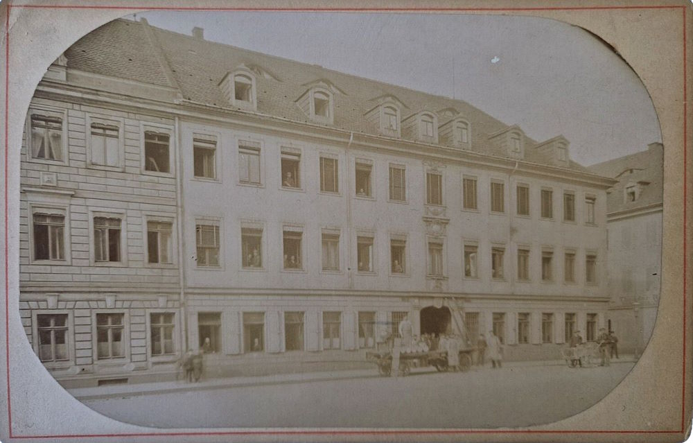 Königstraße 1