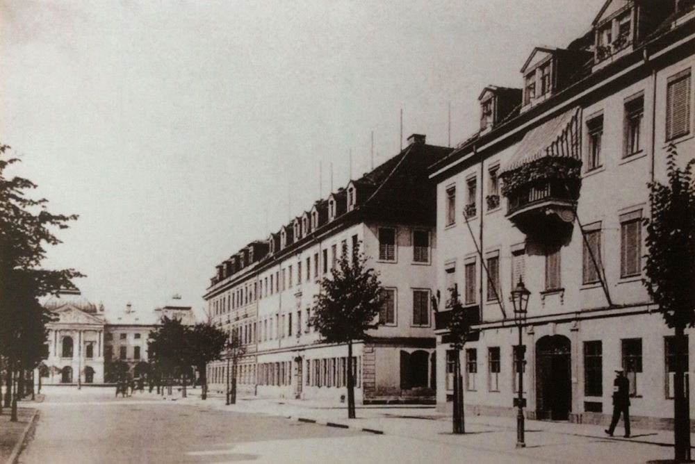 Königstraße 3 (Königstraße 2) / Wallgässchen