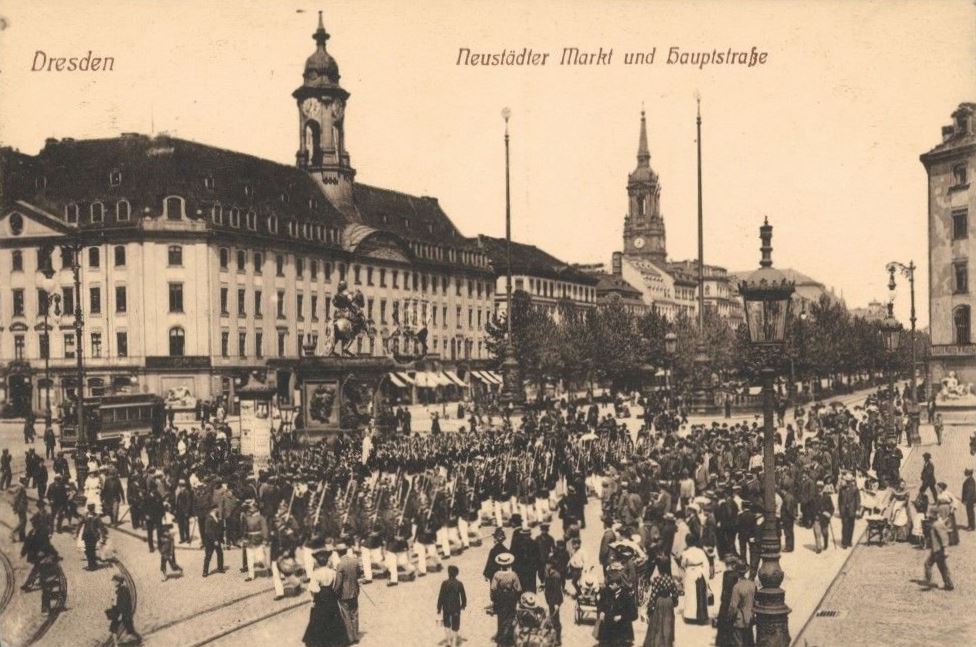Neustädter Markt - Wachparade