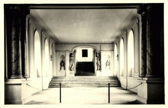 Palaisplatz 11