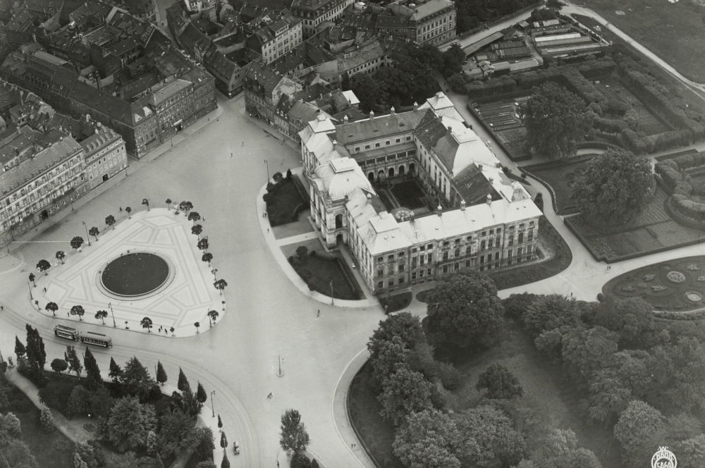 Palaisplatz 11