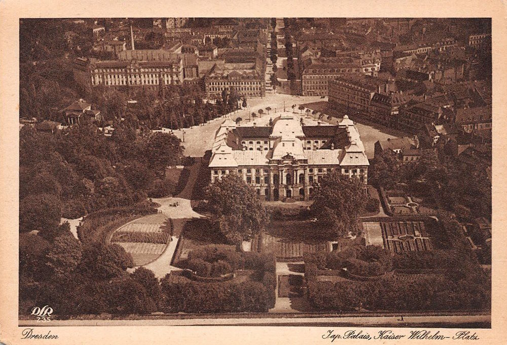 Palaisplatz 11
