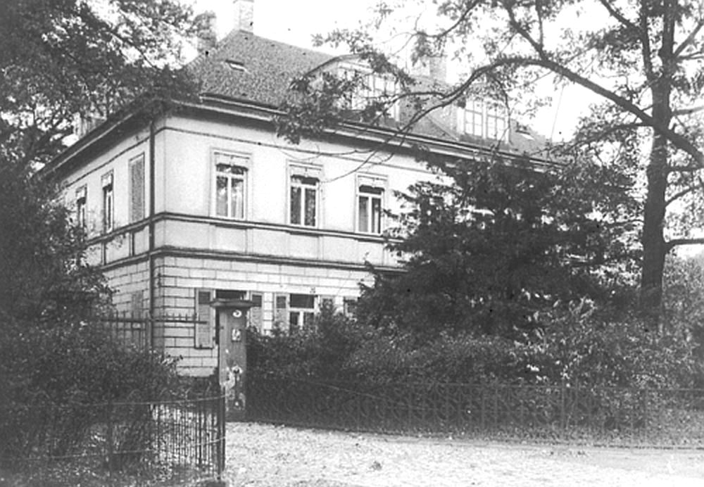 Theresienstraße 9