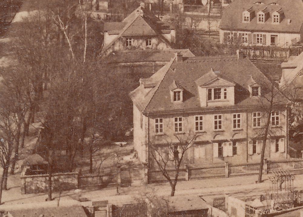 Theresienstraße 25 / Erna-Berger-Straße (Quer-Allee)