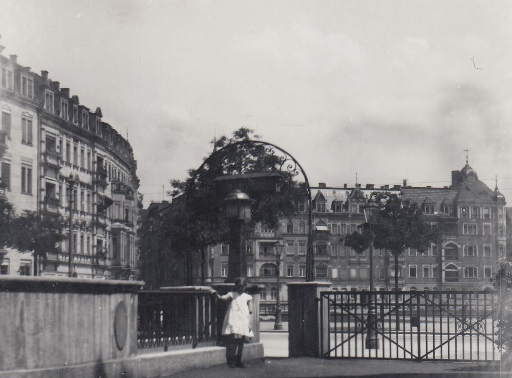 Erich-Ponto-Straße (Villiersstraße) / Archivstraße (Düppelstraße)
