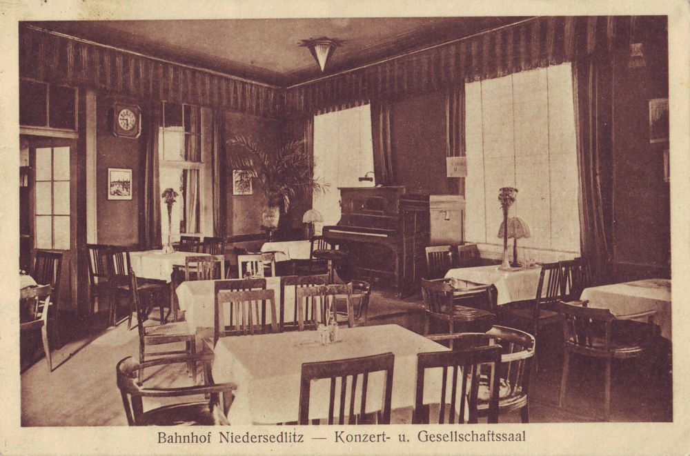 Bahnhofstraße 21