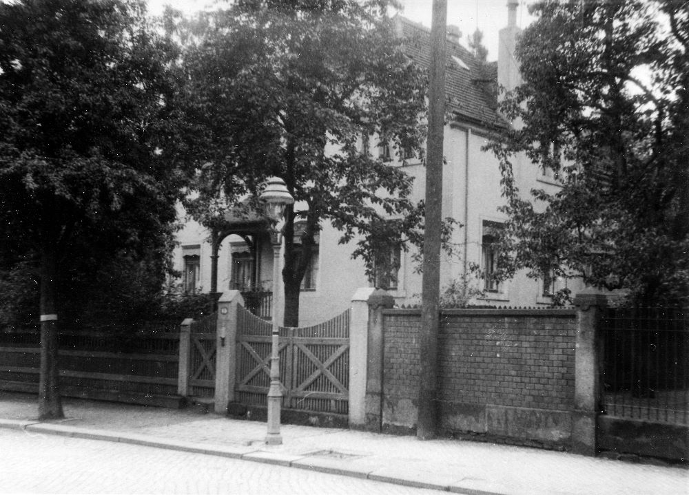 Bismarckstraße 1