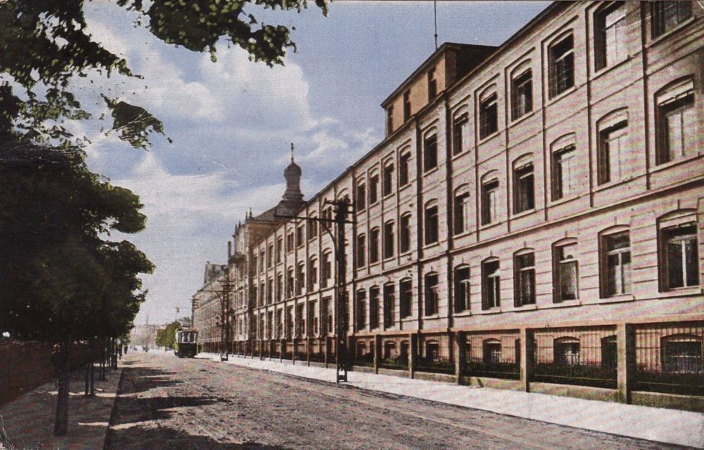 Straße des 17. Juni 25 (Nordstraße 15, Hennigsdorfer Straße 25)