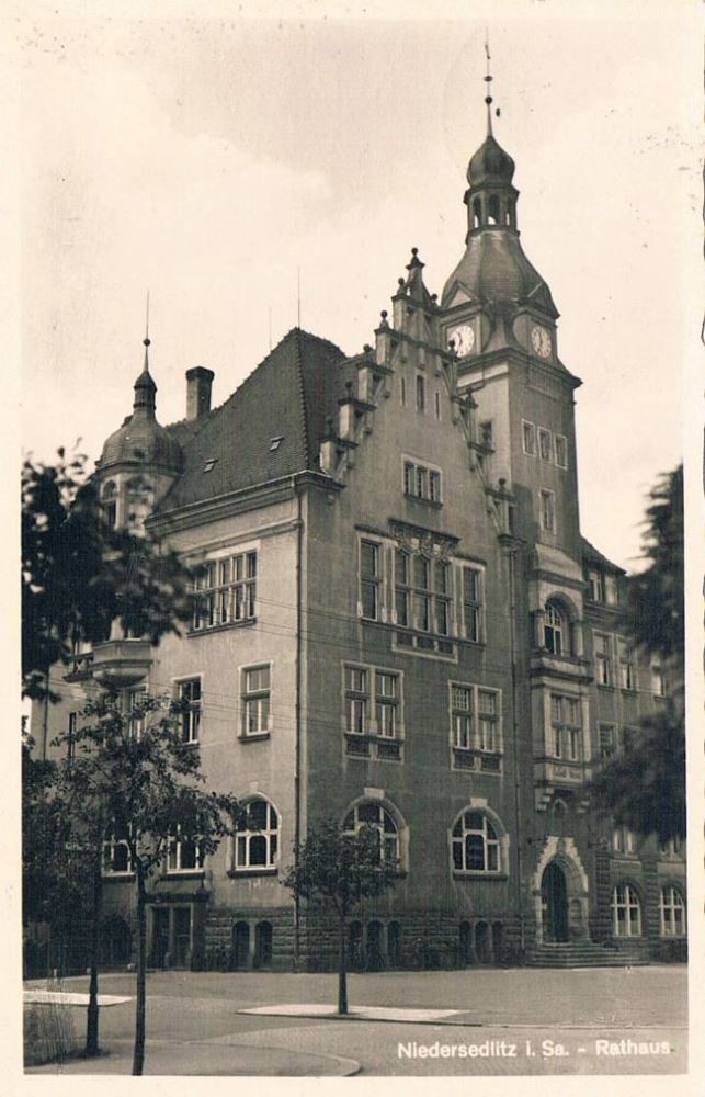 Sosaer Straße 11 (Schulstraße 11) / An der Post (Wilhelmstraße)