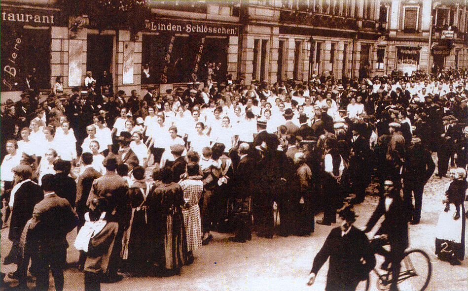 Altpieschen 17 (Lindenplatz 17)