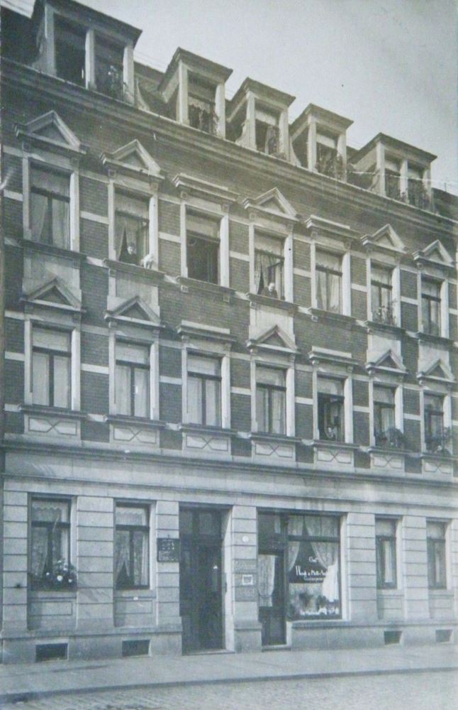 Hallesche Straße 7