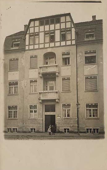 Robert-Matzke-Straße 36 (Moltkestraße 36)