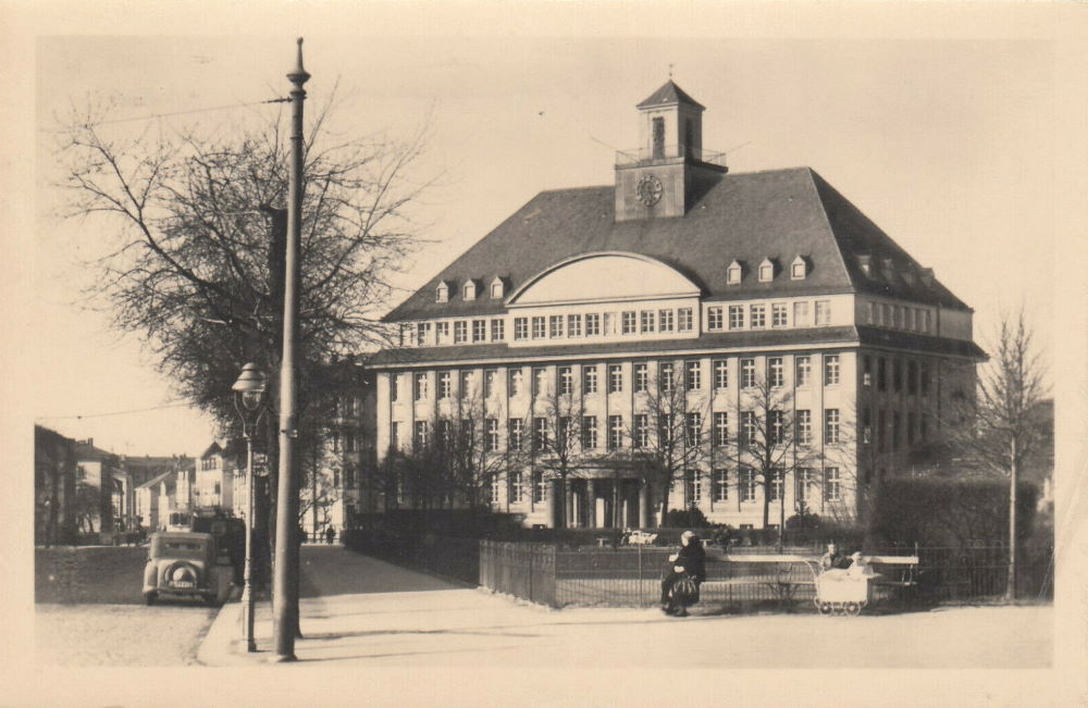 Pestalozziplatz 22