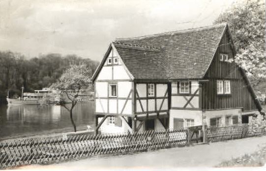 August-Böckstiegel-Straße 8