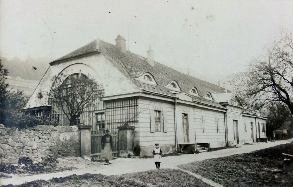Bergweg 1