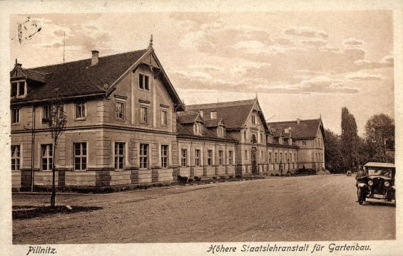 Pillnitzer Platz 1