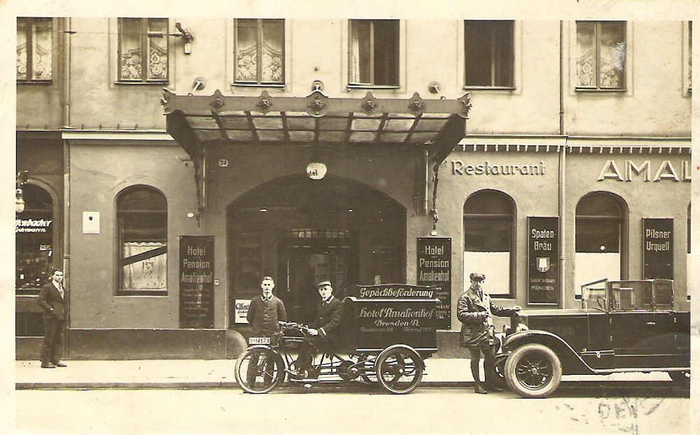 Amalienstraße 24