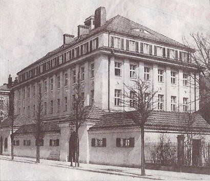 Blochmannstraße 2