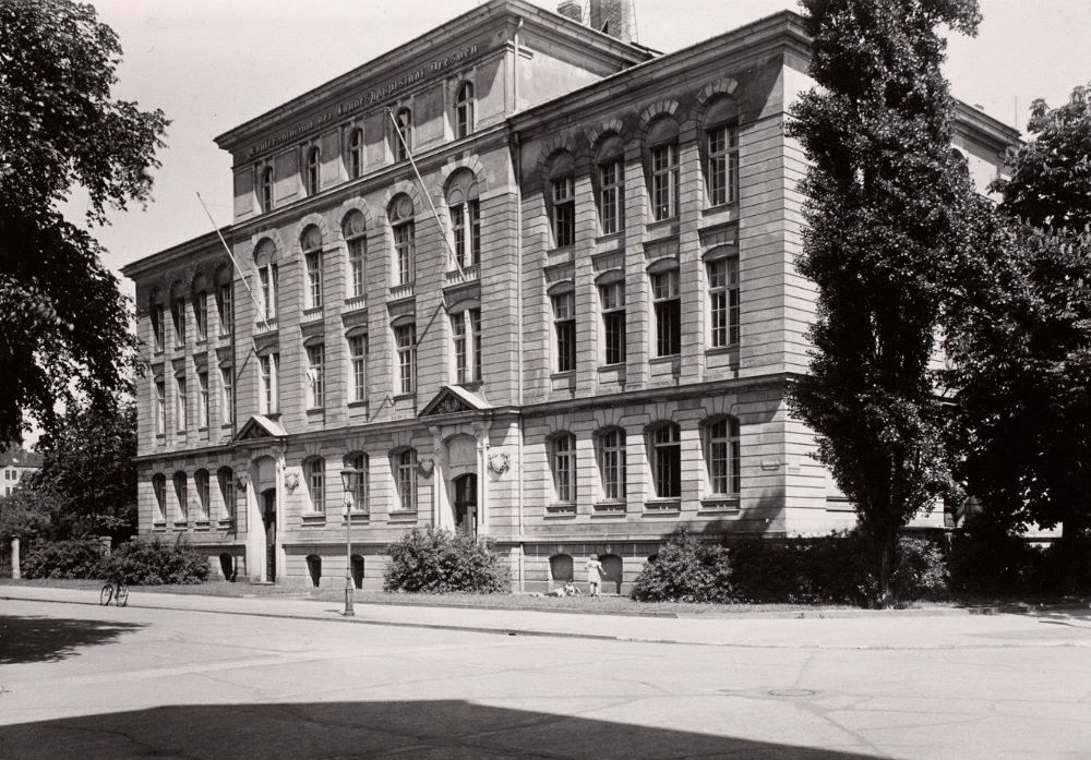 Blochmannstraße 6