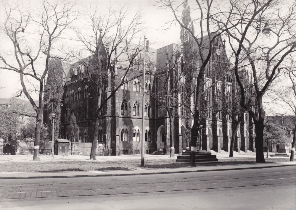 Georgplatz 6 (Dohnaischer Platz)