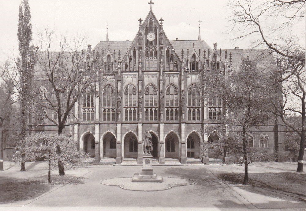 Georgplatz 6 (Dohnaischer Platz)