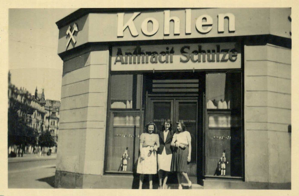 Johannesstraße 1
