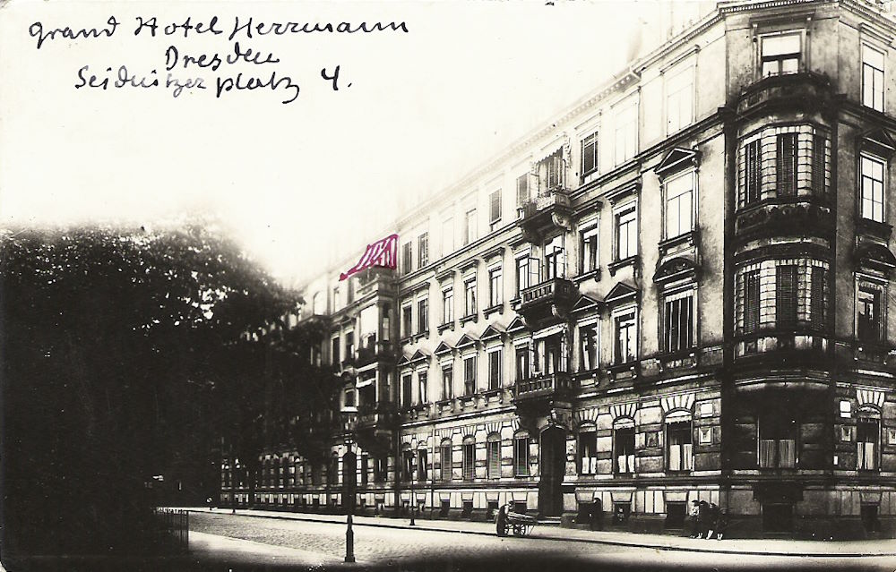 Seidnitzer Platz 5 / Blochmannstraße