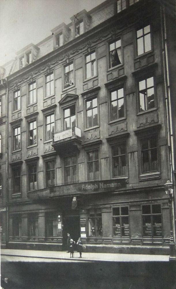 Serrestraße 8