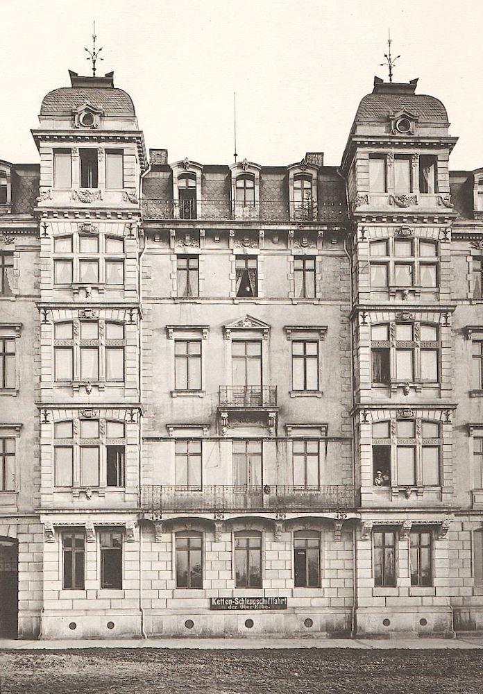 Terrassenufer 21