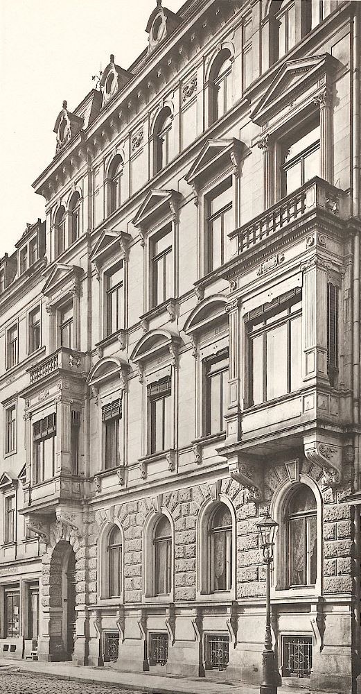 Zinzendorfstraße 30 (Langestraße 30)