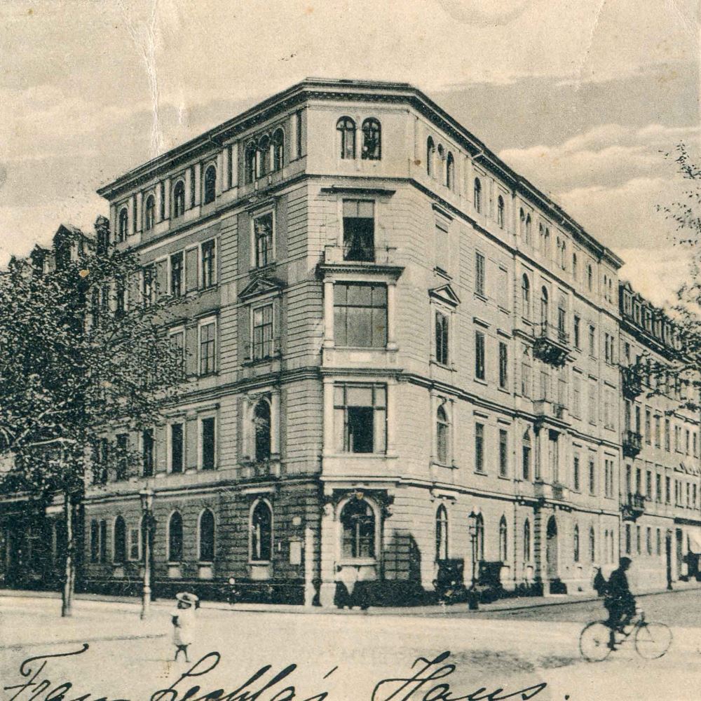 Zinzendorfstraße 47 / Johann-Georgen-Allee