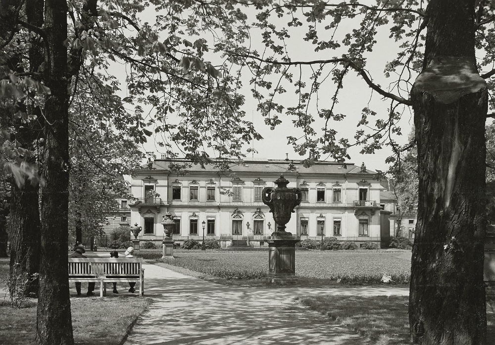 Zinzendorfstraße 4