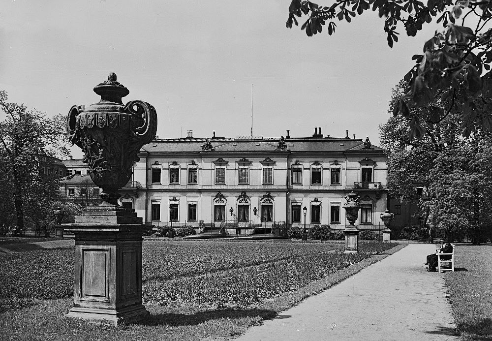 Zinzendorfstraße 4