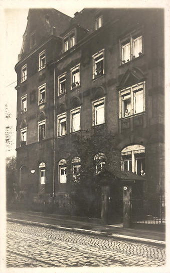 Agnes-Smedley-Straße 11