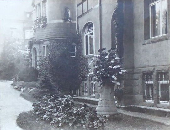Bernhardstraße 92