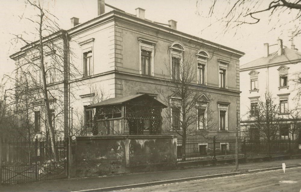 Hohe Straße 80 (Hohe Straße 27, Südstraße 1)