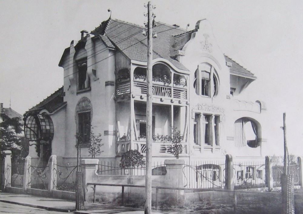Würzburger Straße 75 (Reisewitzer Straße 42) / Liebigstraße