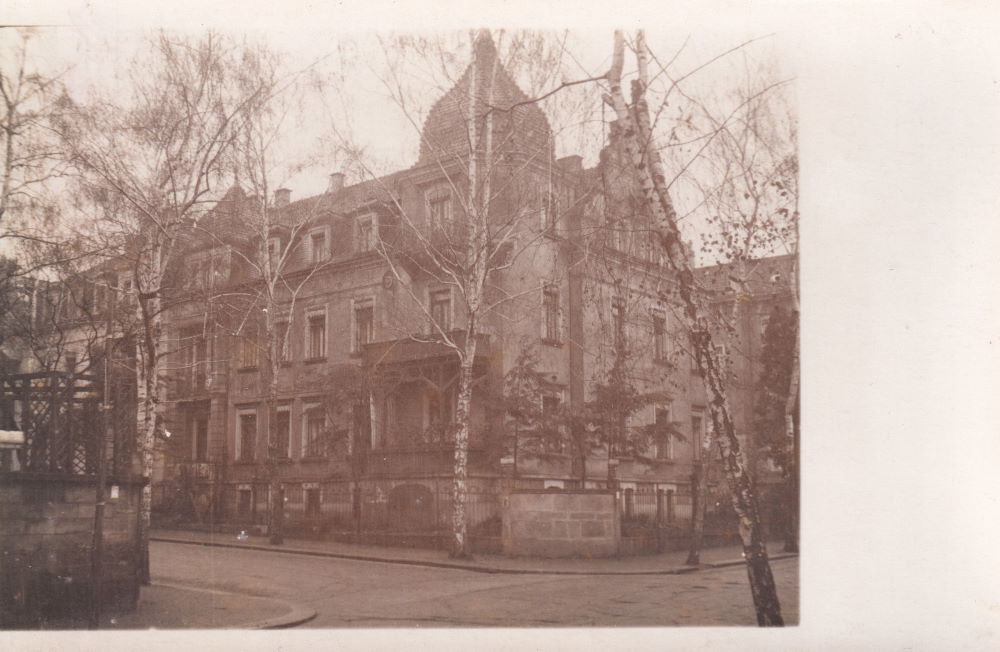 Arndtstraße 9 / Louis-Braille-Straße (Sängerstraße)