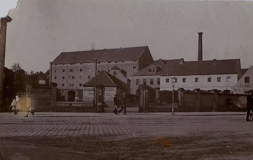 Bautzner Straße 93 (Schillerstraße 3) / Forststraße