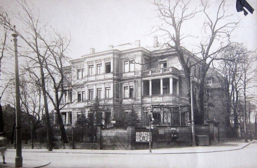 Forststraße 41 (Forststraße 15) / Jägerstraße