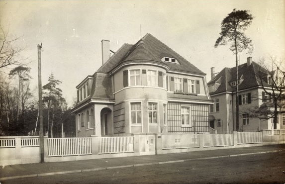 Heideparkstraße 12