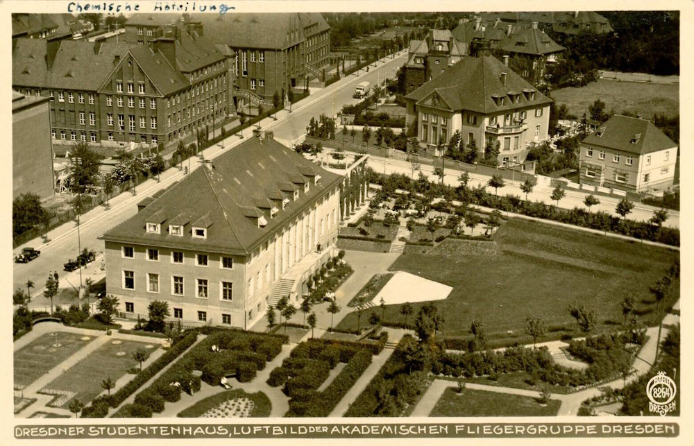 Mommsenstraße 13