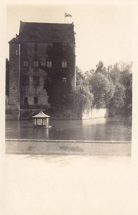 Am Schloß 2