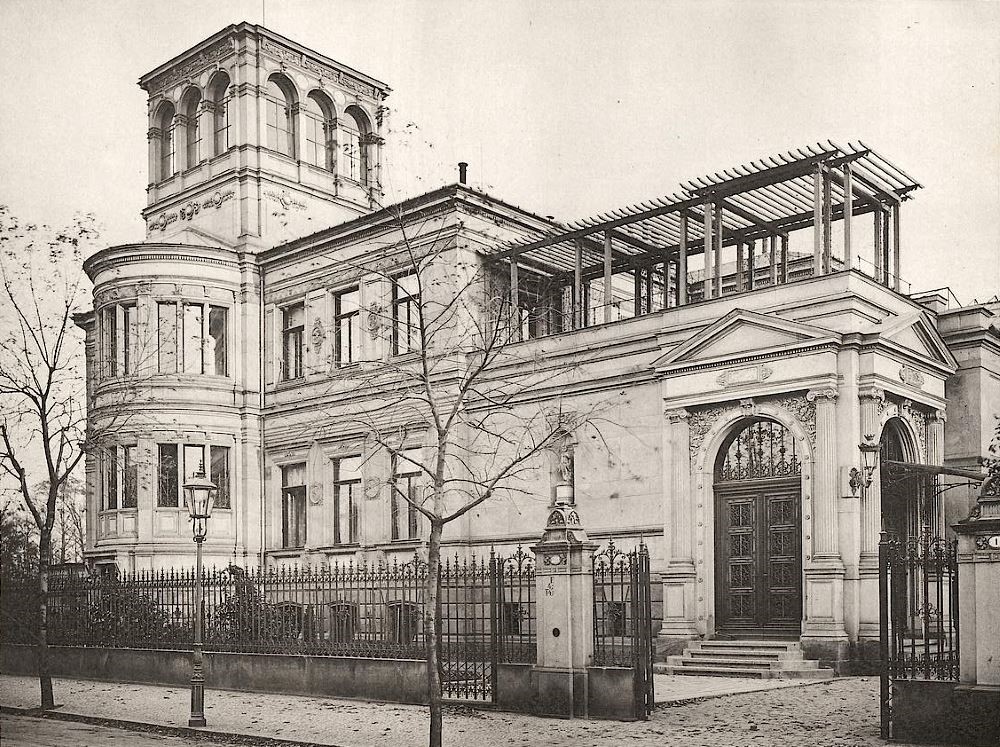 Mary-Wigman-Straße 1