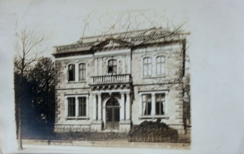 Gret-Palucca-Straße 13