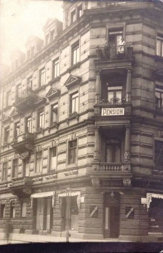 Mosczinskystraße 4 / Christianstraße