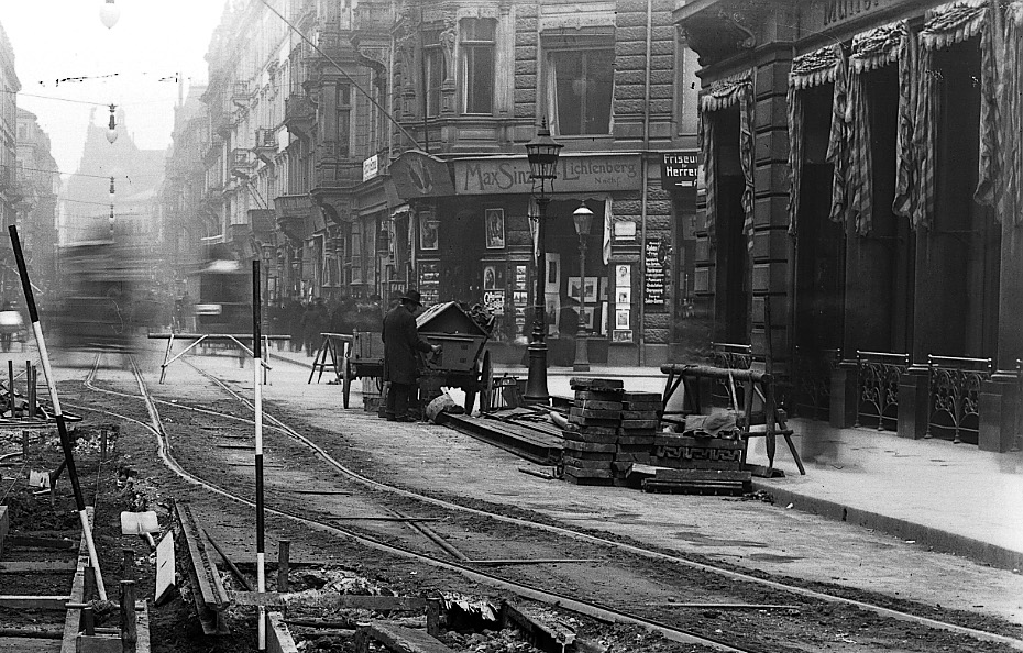 Mosczinskystraße 1 / Prager Straße