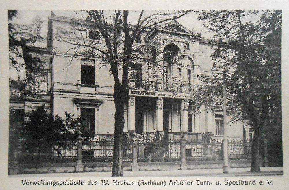 Parkstraße 6